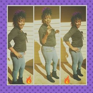 Meet your Posher, Monique